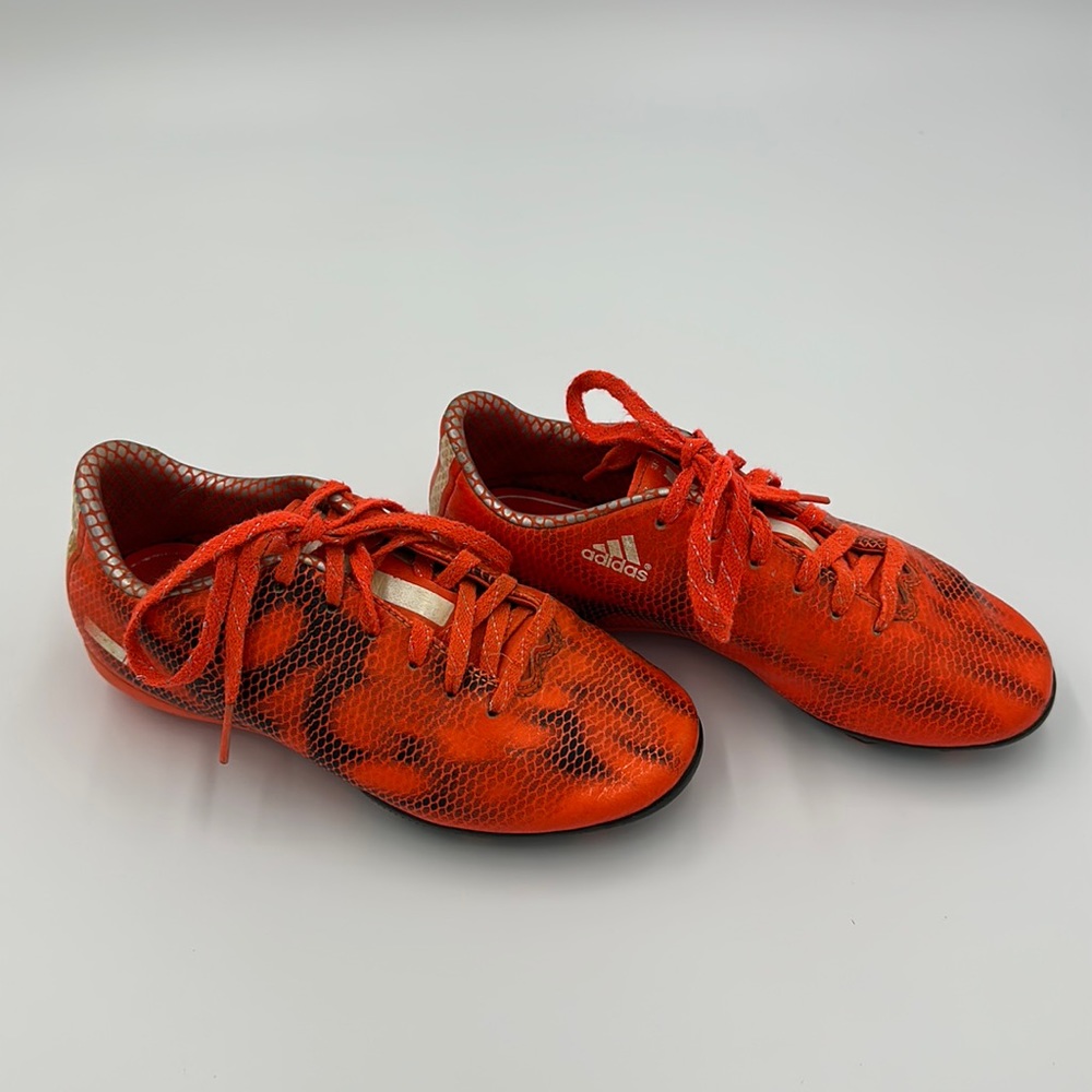 Adidas F10 size 1 soccer cleats